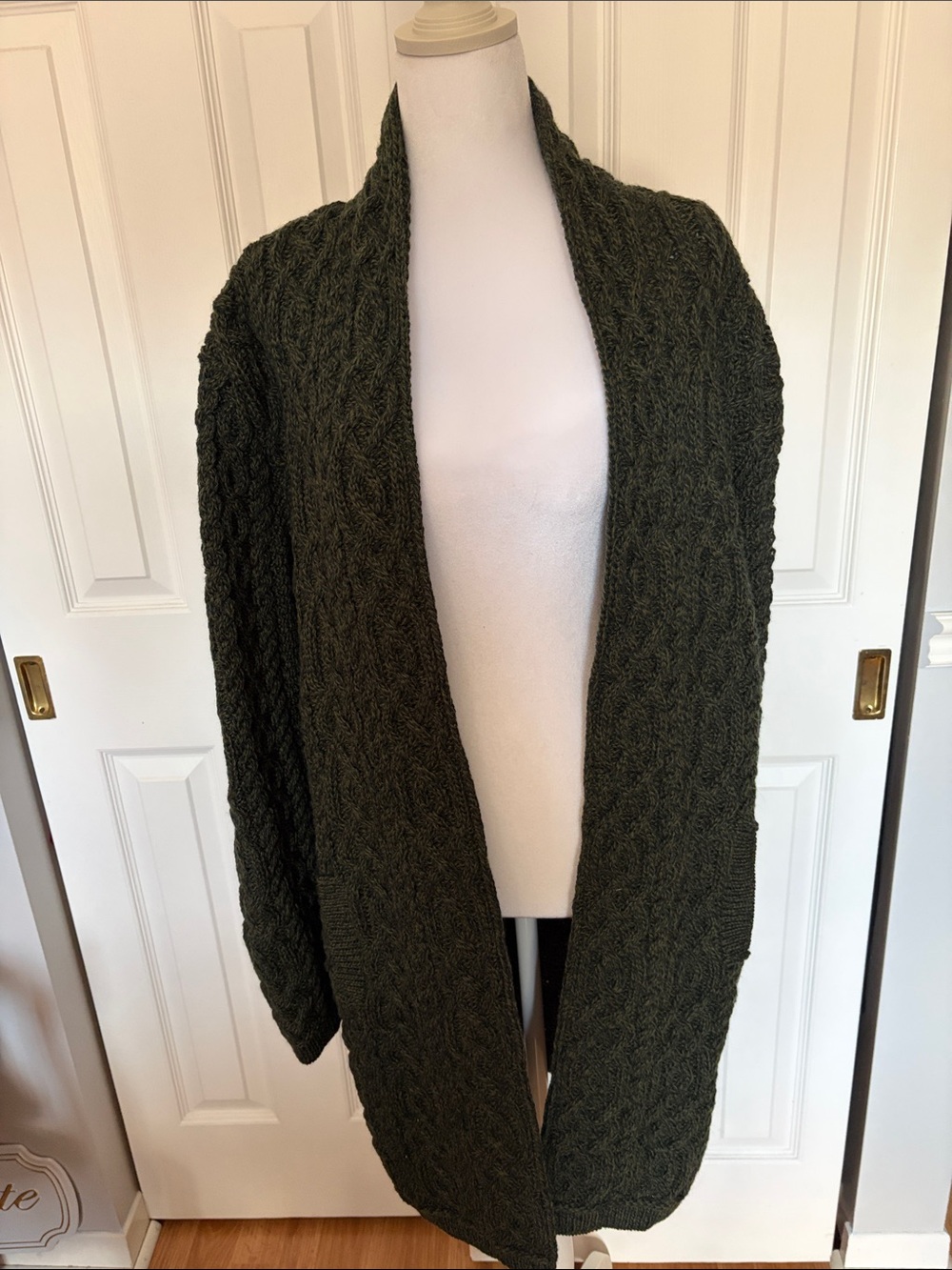 Aran Crafts NWOT 100% Merino Wool Olive Cable-Knit Open Cardigan